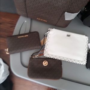 mk hand wallet